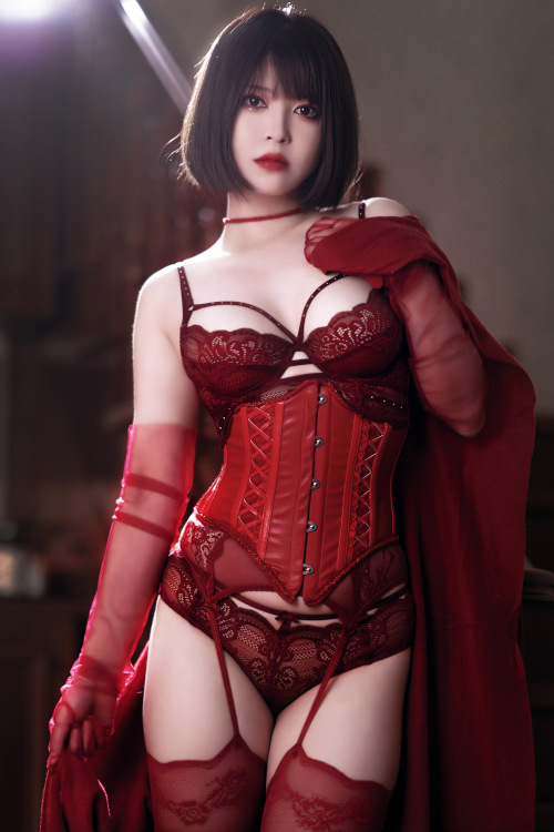 Read more about the article Cosplay 半半子Banbanko RED 赤紅VOL.03
