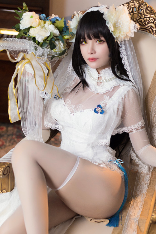 Read more about the article Cosplay 前羽_rr 燕尔新婚