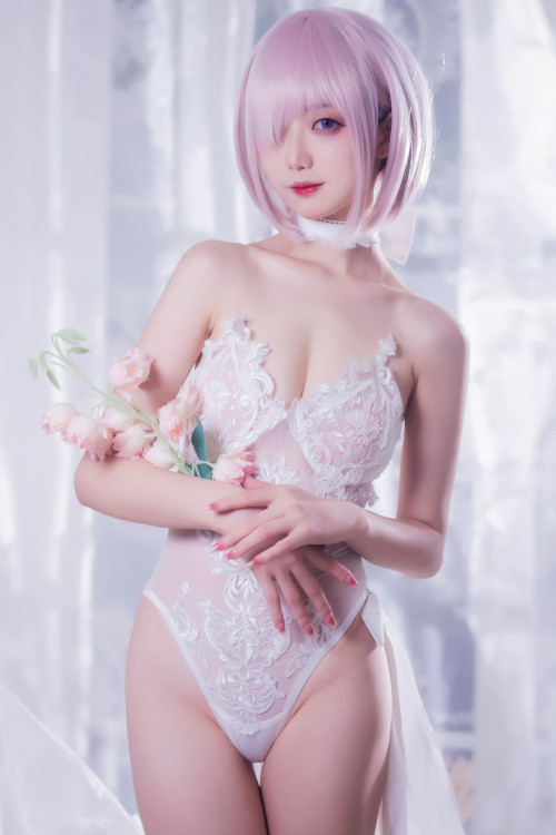 Read more about the article Cosplay 封疆疆v 婚纱玛修