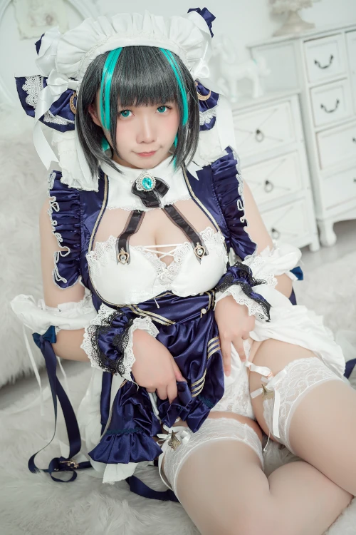 Read more about the article Cosplay 麻花麻花酱 柴郡 HMS Cheshire