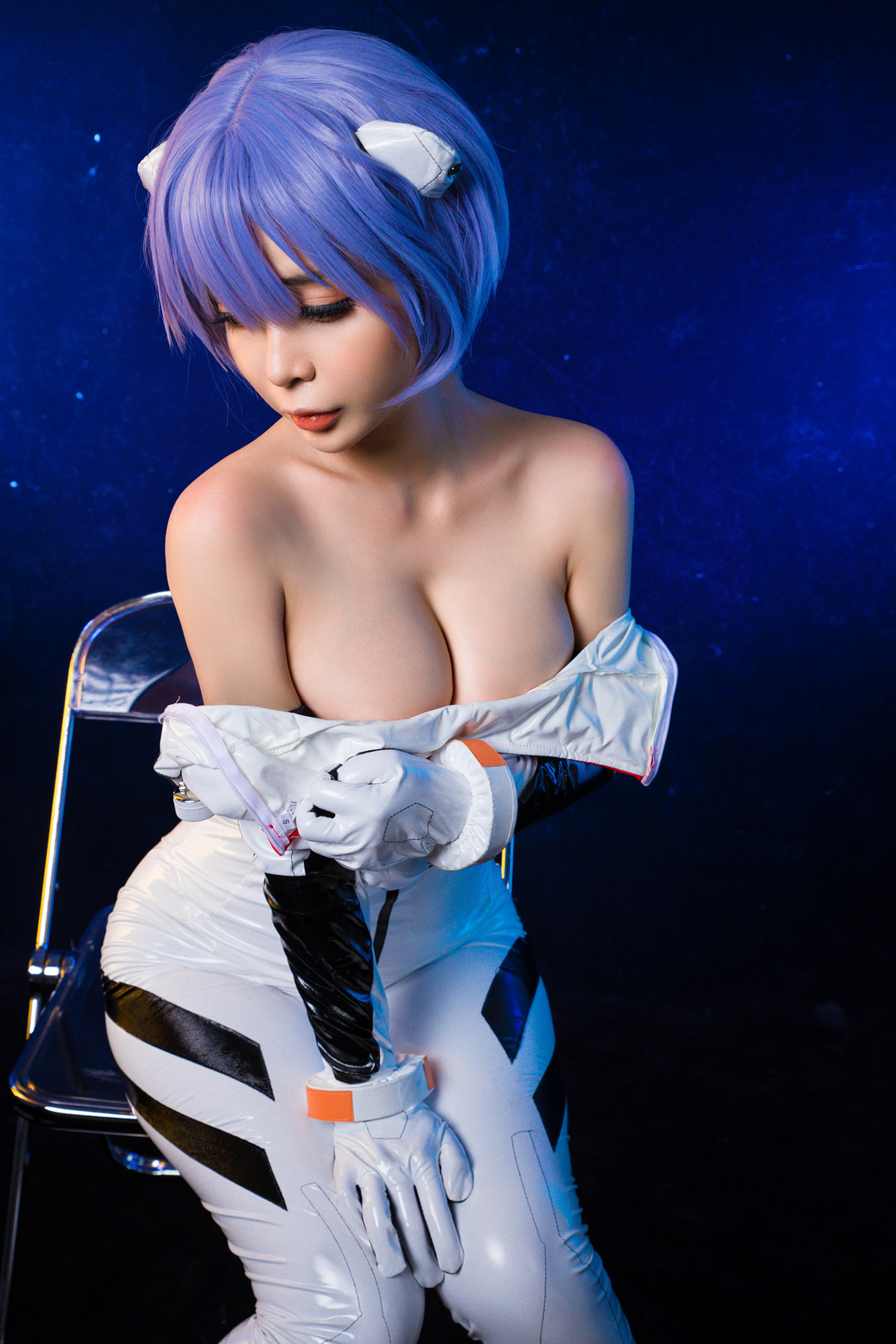 Чувственный и будоражущий Косплей Umeko.J 綾波レイ Rei Ayanami слив патреон